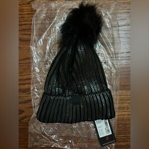 PELOTON Shine Pom Beanie